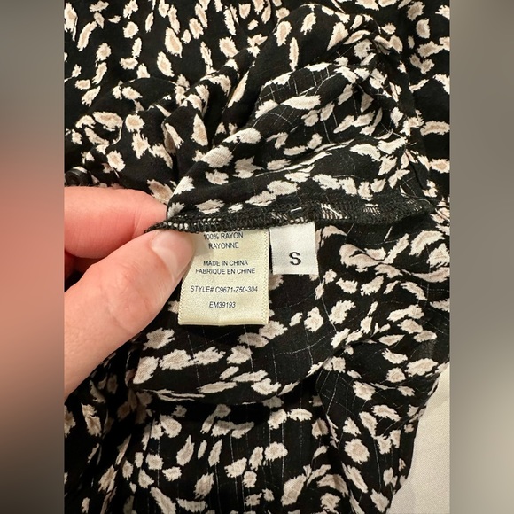 Cloth & Stone Womens Black and Tan Front Tie Flowy Top Blouse Size S EUC - Picture 11 of 12